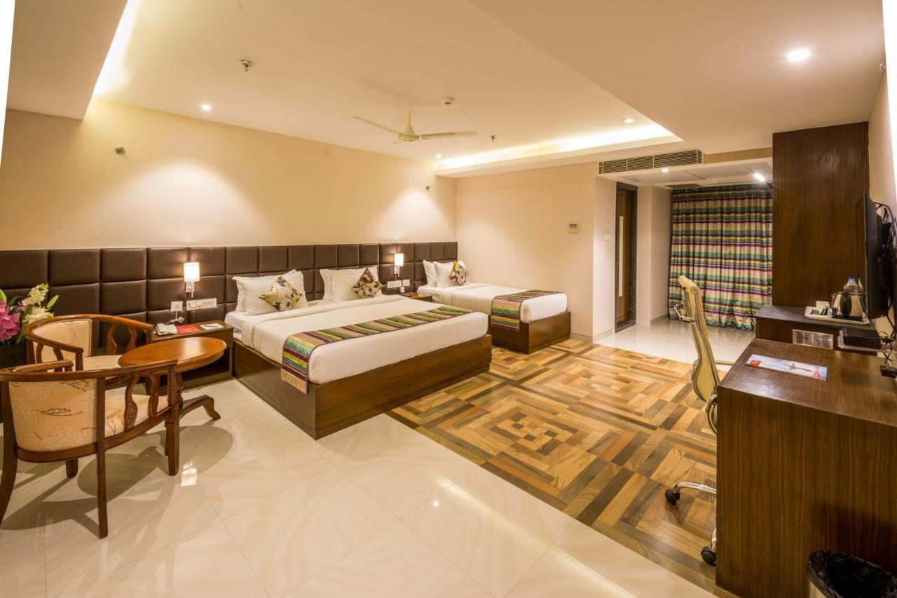 The Capital Hotel Guntur Bagian luar foto